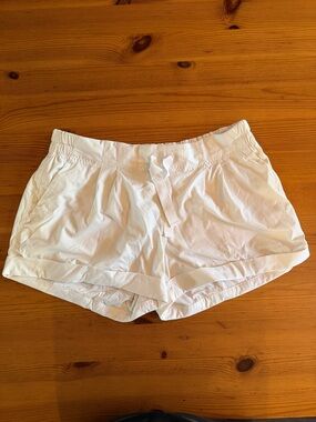 Lululemon Spring Break Away Short